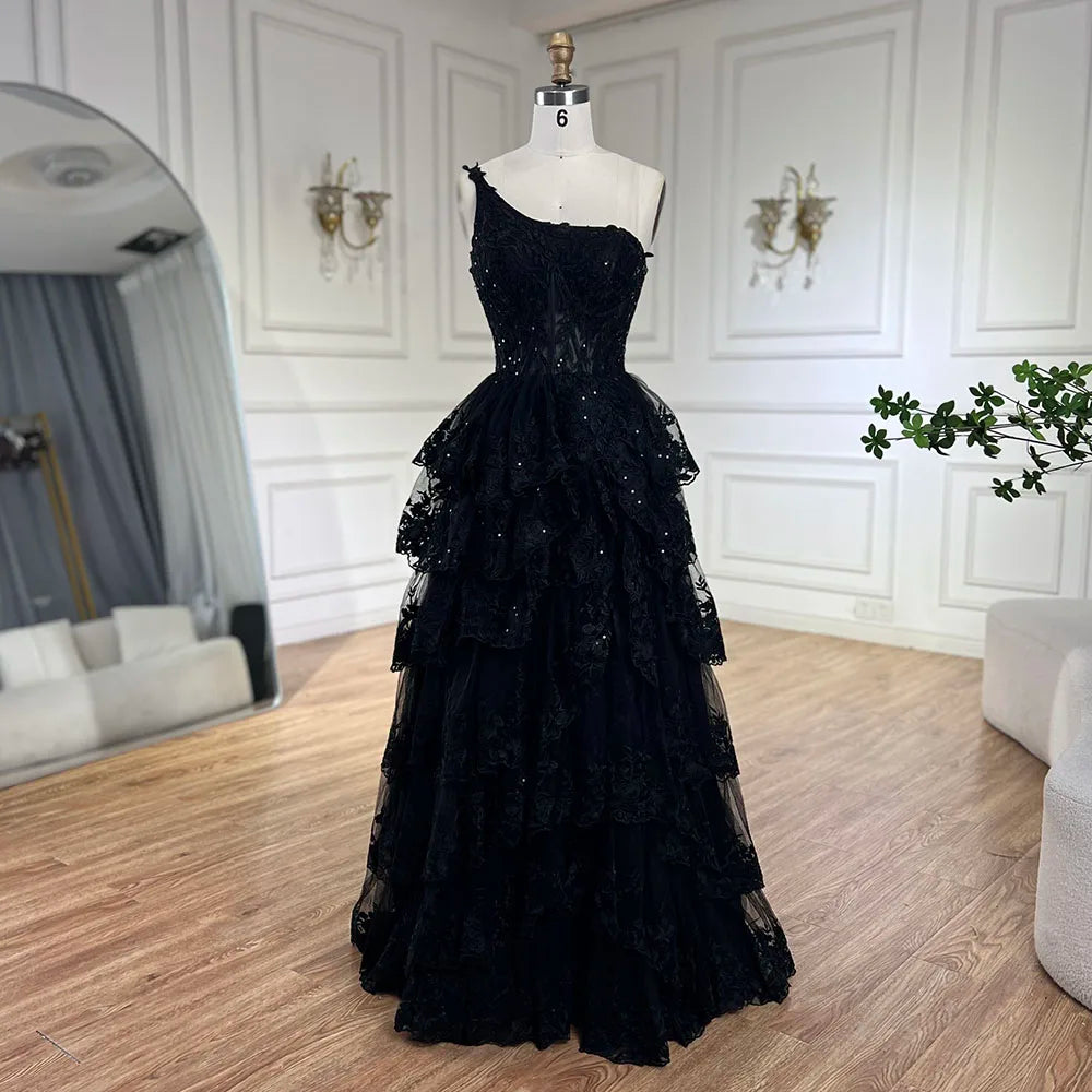 Evening dress with statement sleeves-Serene Hill 2024 Arabic Black Elegant One-Shoulder Tiered A-Line Lace Luxury Prom Dress for Women's Party LA72632