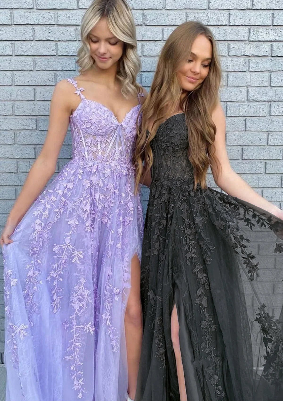 Evening dress with puff sleeves-erene Hill 2024 Arabic Lilac A-Line Spaghetti Straps Long Lace Prom Dress with Split LA72692